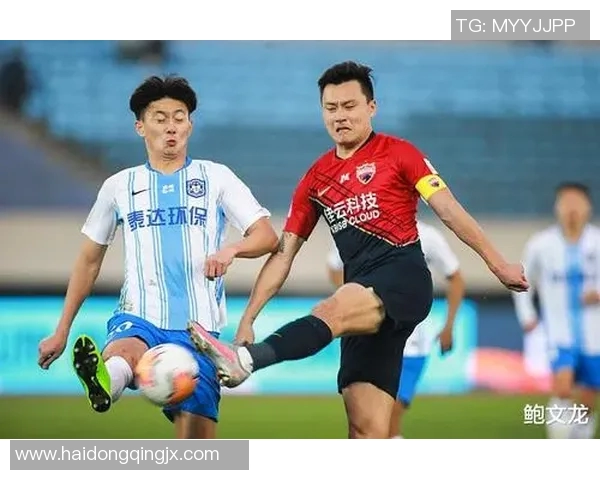 天津泰达与上海申花激战正酣精彩直播尽在眼前不容错过